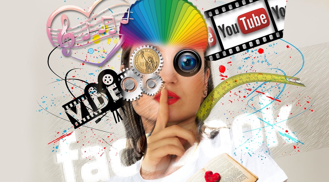 social media interaction woman 1233873